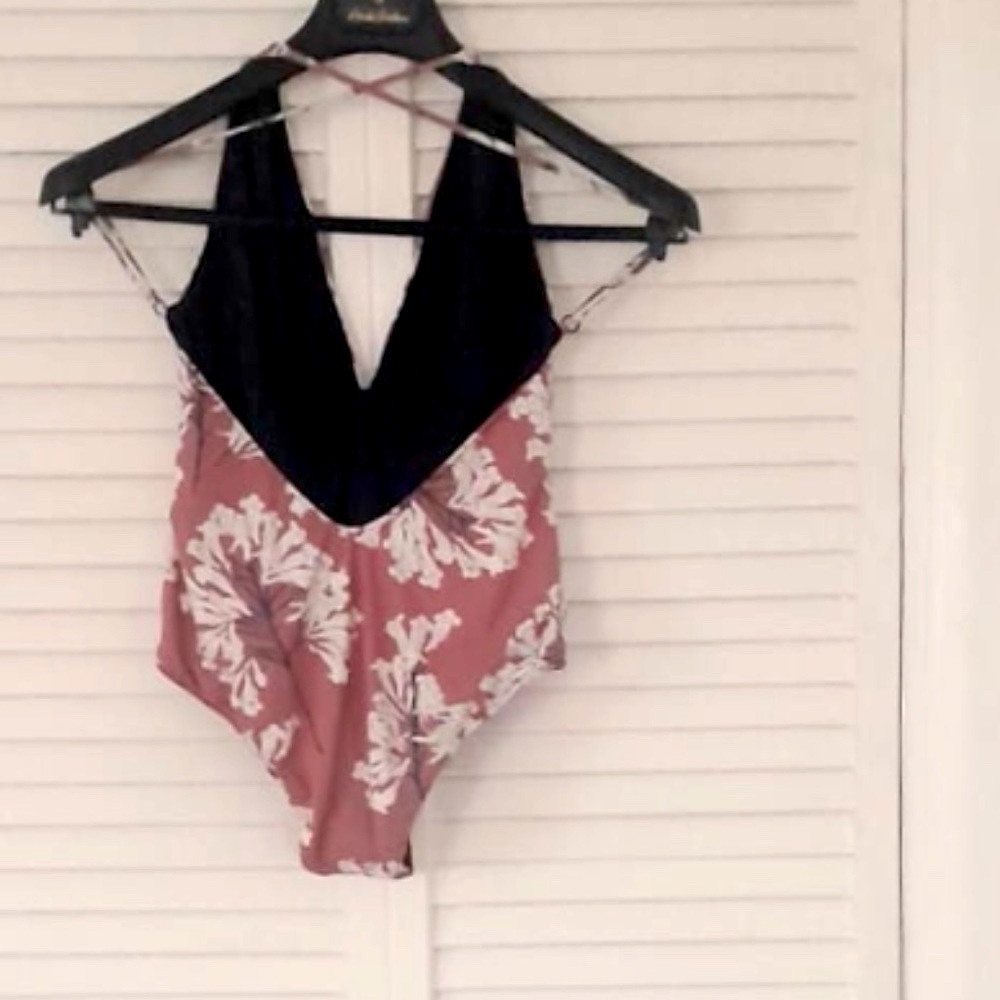 New Clube Bossa Bois De Amber plunge one piece swimsuit Mauve White Floral pink - Picture 2 of 8